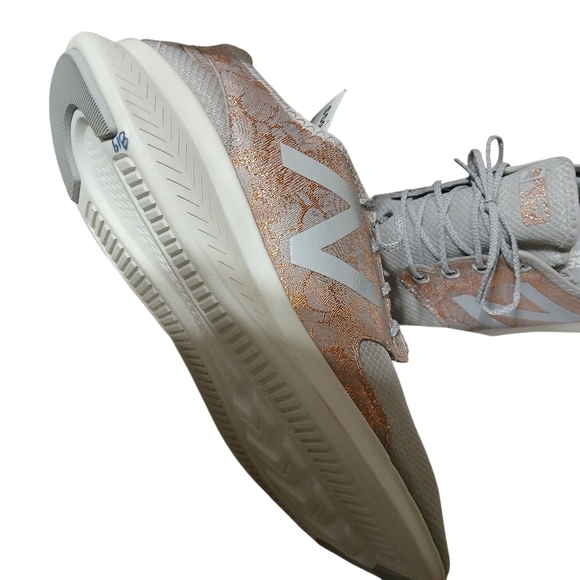 NEW BALANCE 7 FUEL CORE V3 RUNNING SHOES - Picture 3 of 4